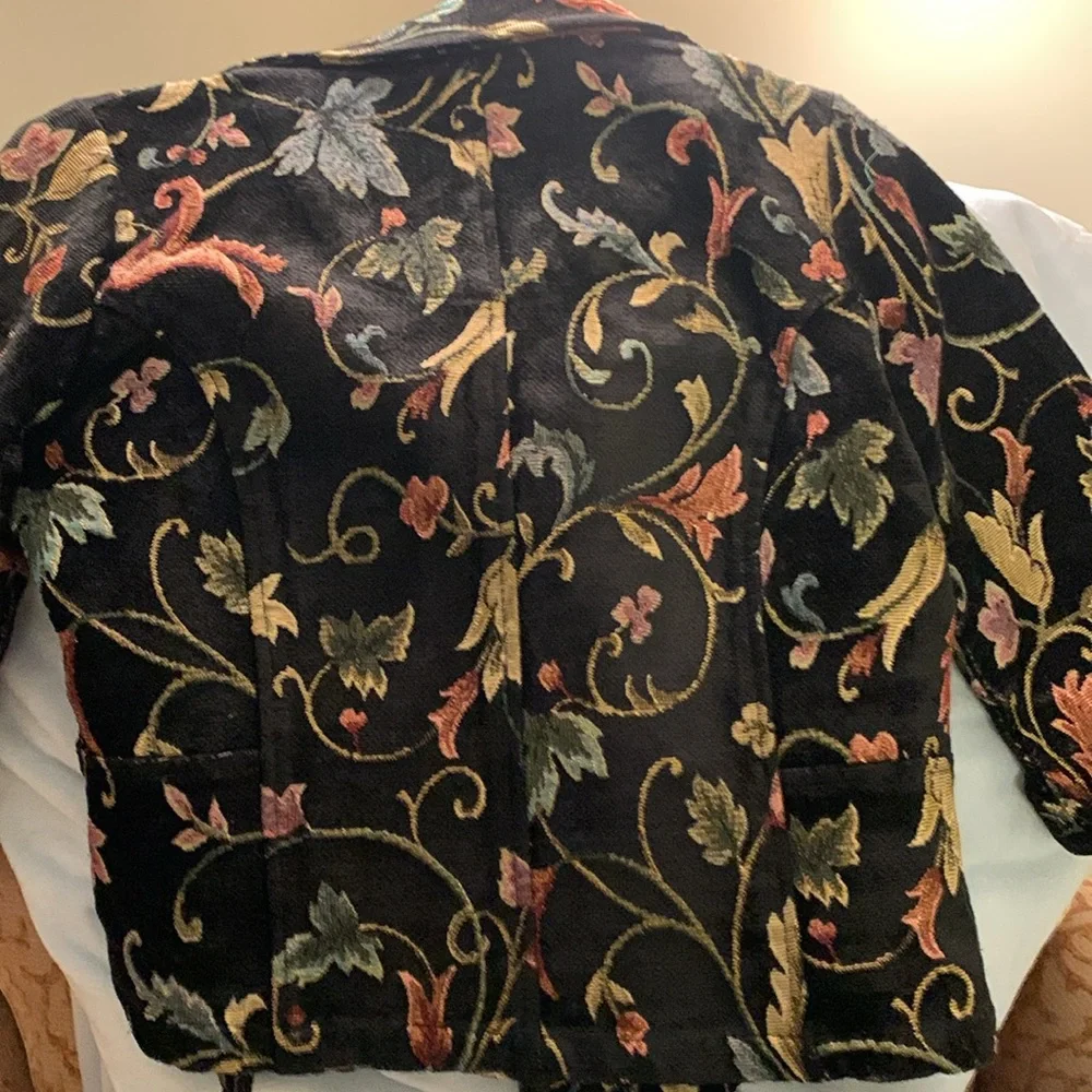 Jacket - Picture 7 of 8